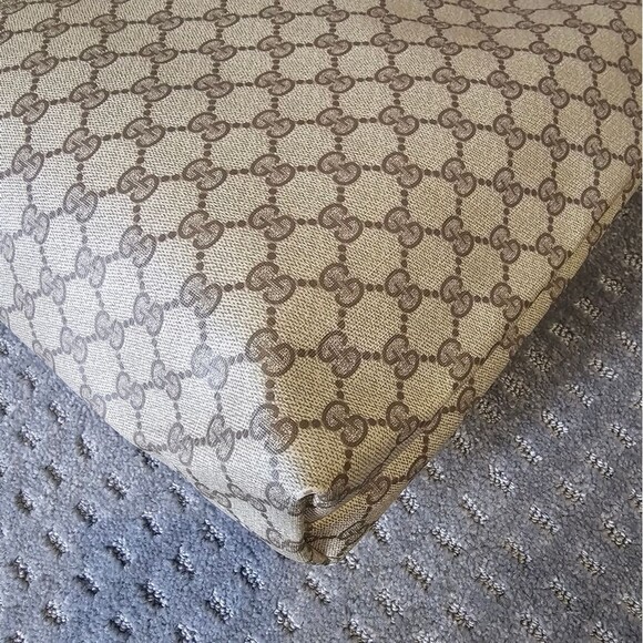 Gucci Beige Monogram Tote with Green and Red Straps - Picture 8 of 15